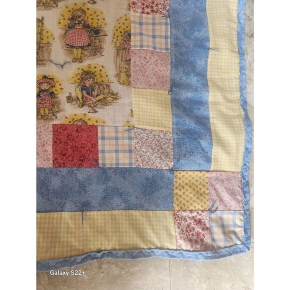 Baby toddler blanket quilt made with vintage fabric- little girl on the telephon - Picture 6 of 8